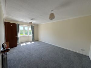 lounge/diier b - click for photo gallery